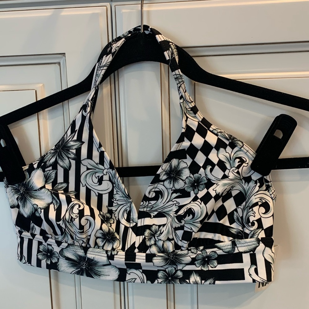 medium KTRNA Dance crop bra top Activewear - Picture 3 of 6